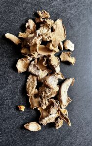 Solar Dehydrated Ginger Flakes & Powder